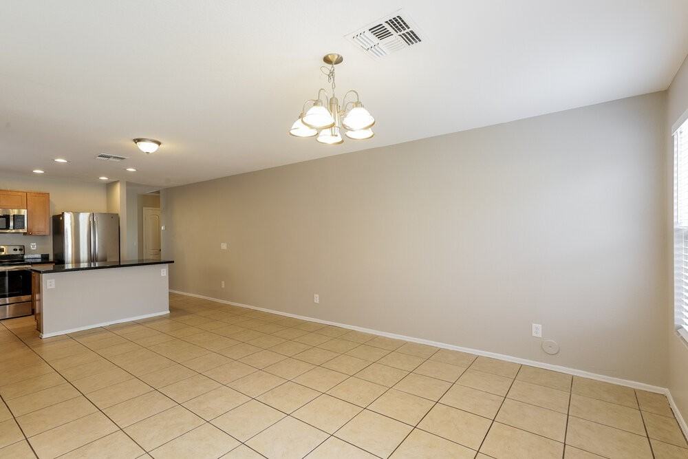 2544 W Romley Rd - Photo 7 of 16