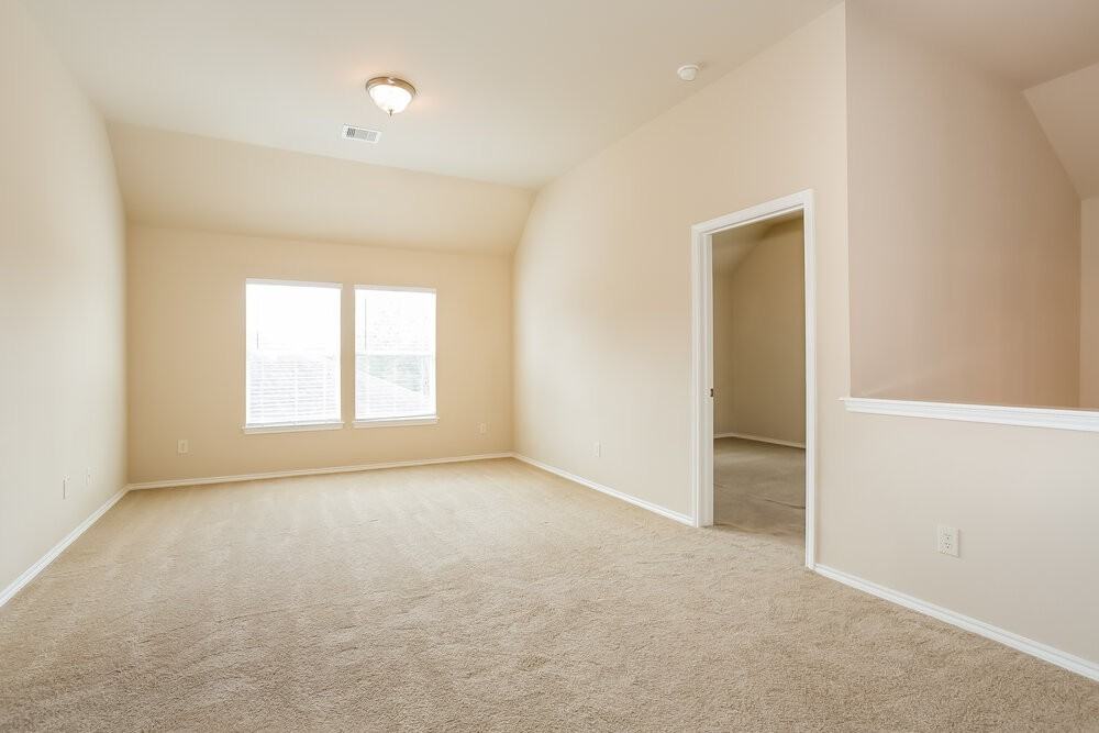 9510 Wakefield Village Dr - Photo 5 of 15