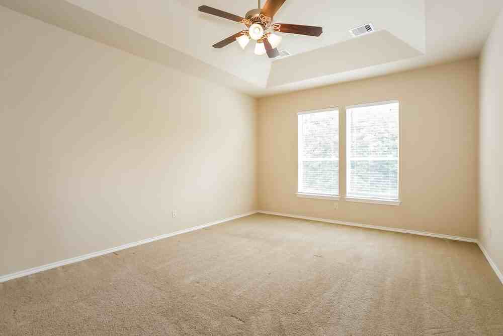 9510 Wakefield Village Dr - Photo 6 of 15