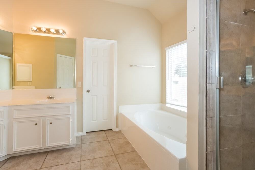 9510 Wakefield Village Dr - Photo 7 of 15