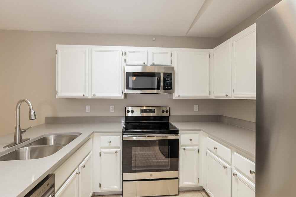 4517 E Rosemonte Dr - Photo 7 of 16