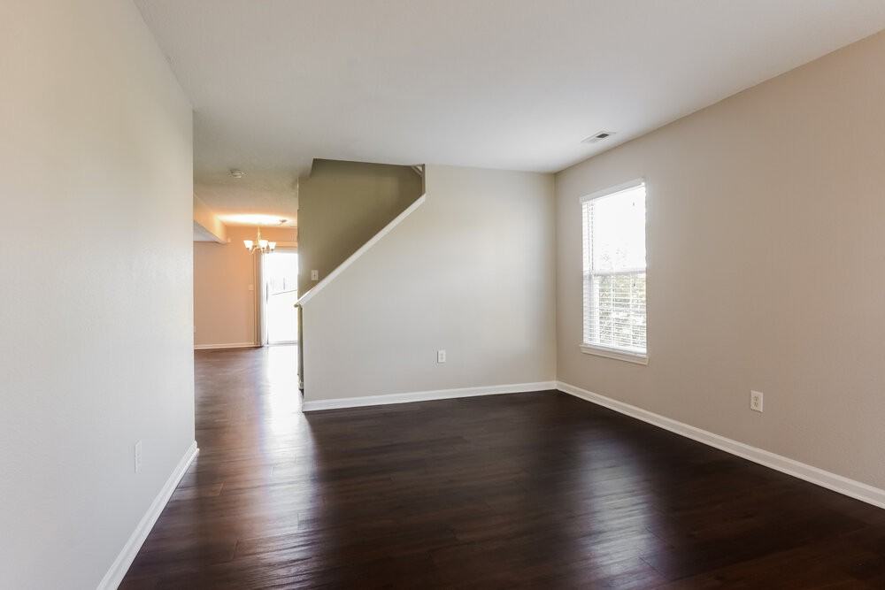 1580 Cold Spring Dr - Photo 4 of 17