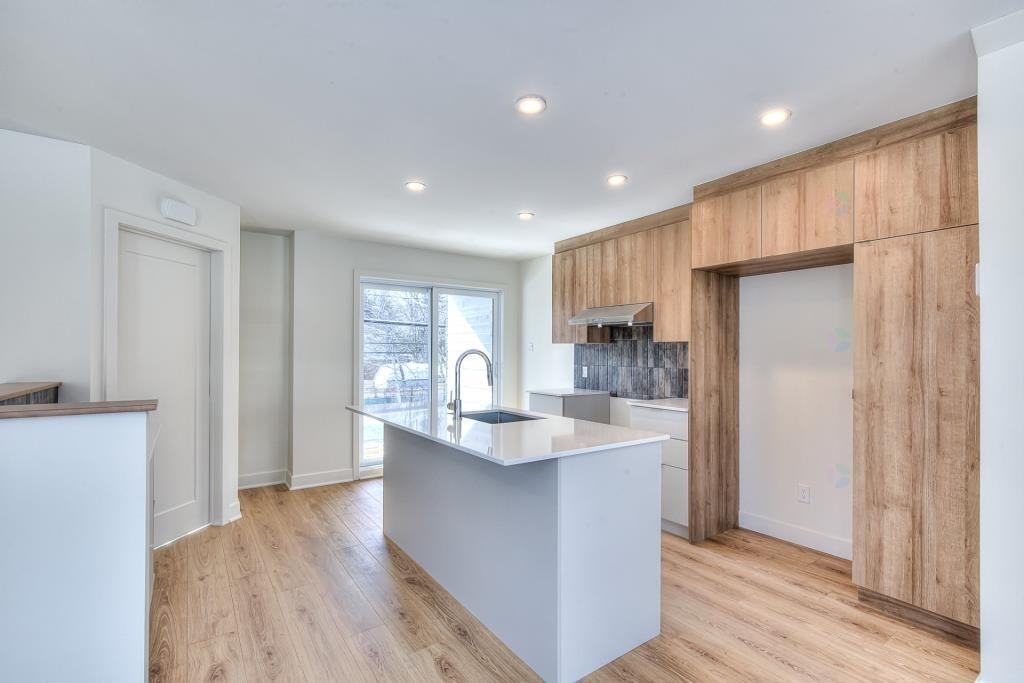 2093 Montée Gagnon - Photo 2 of 16