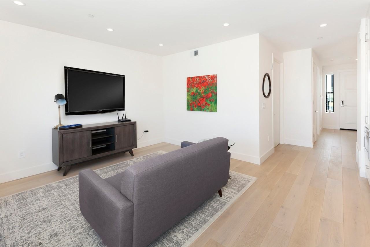 134 Lexington Street #1026500P - Photo 2 of 17