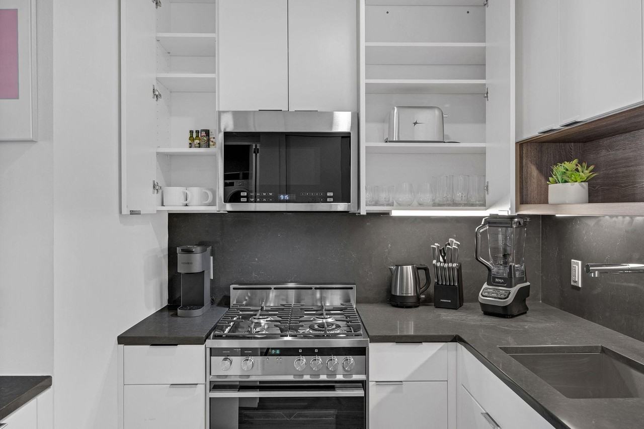 64B W 37th St #1224044P - Photo 5 of 27