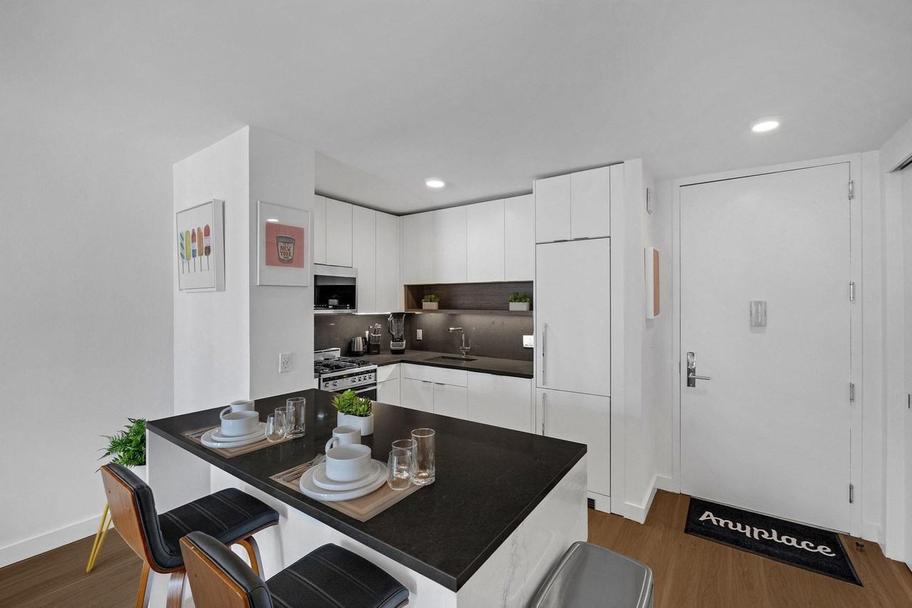 64B W 37th St #1224044P - Photo 7 of 27