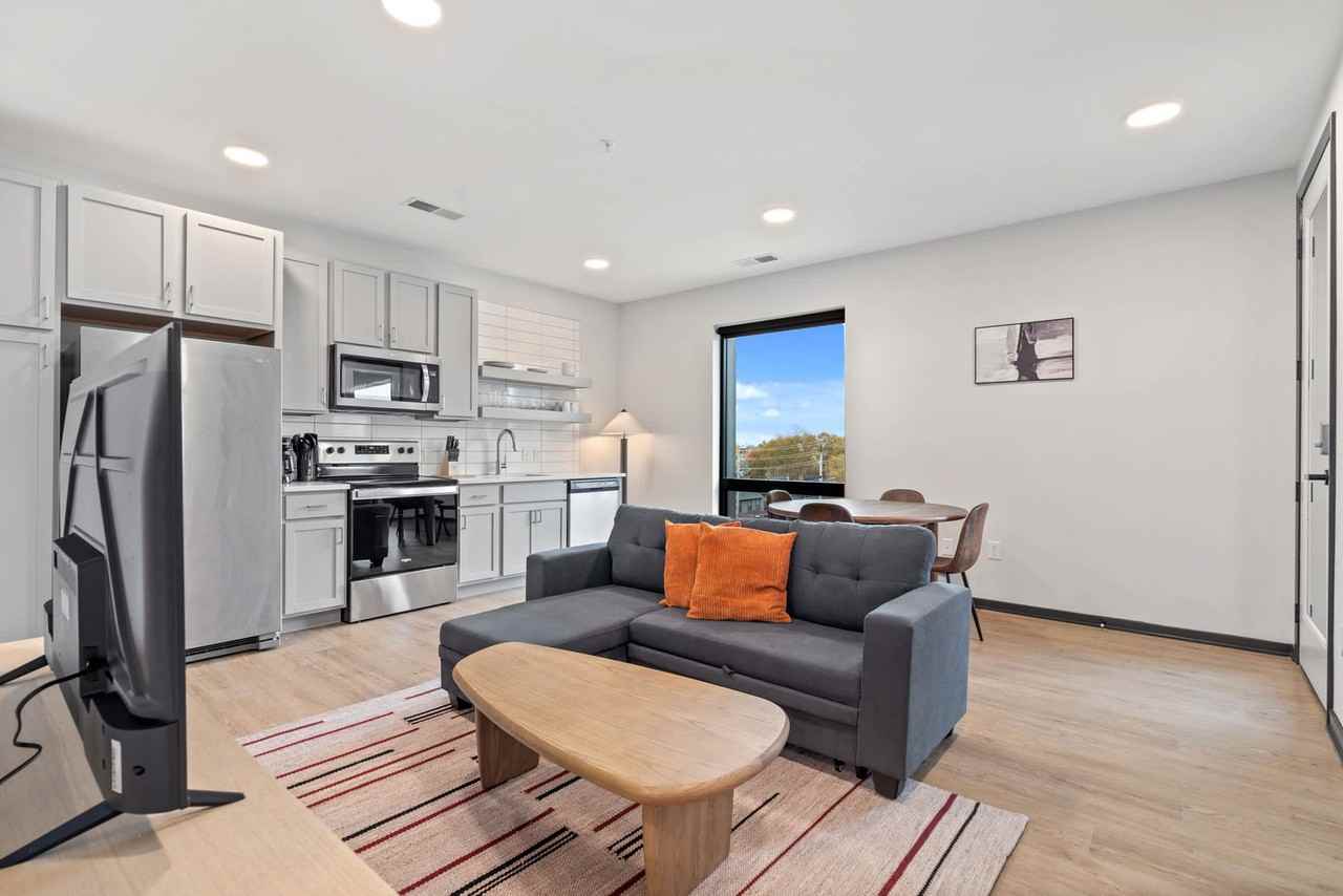423 East Michigan Street - Photo 3 of 36