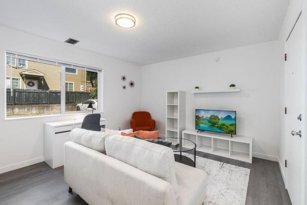 1801 Yakima Ave #1045865P - Photo 2 of 17