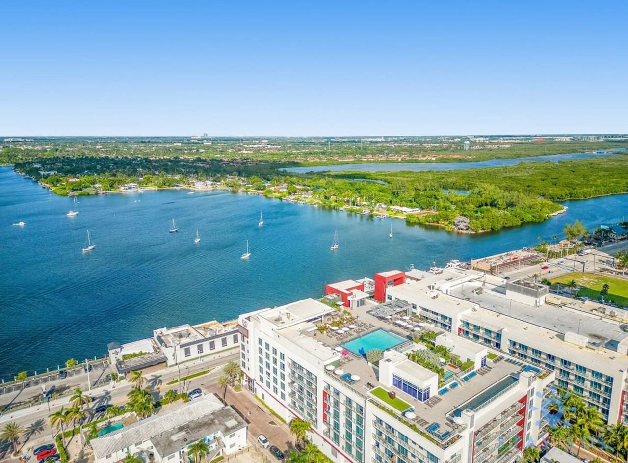 777 North Ocean Drive - Photo 6 of 50