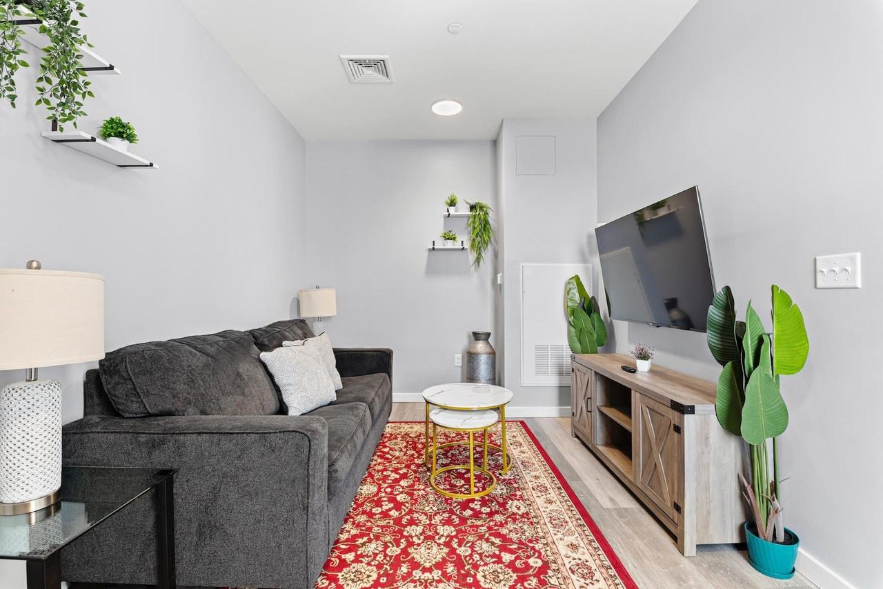 95 Broadway #1240367P - Photo 2 of 24