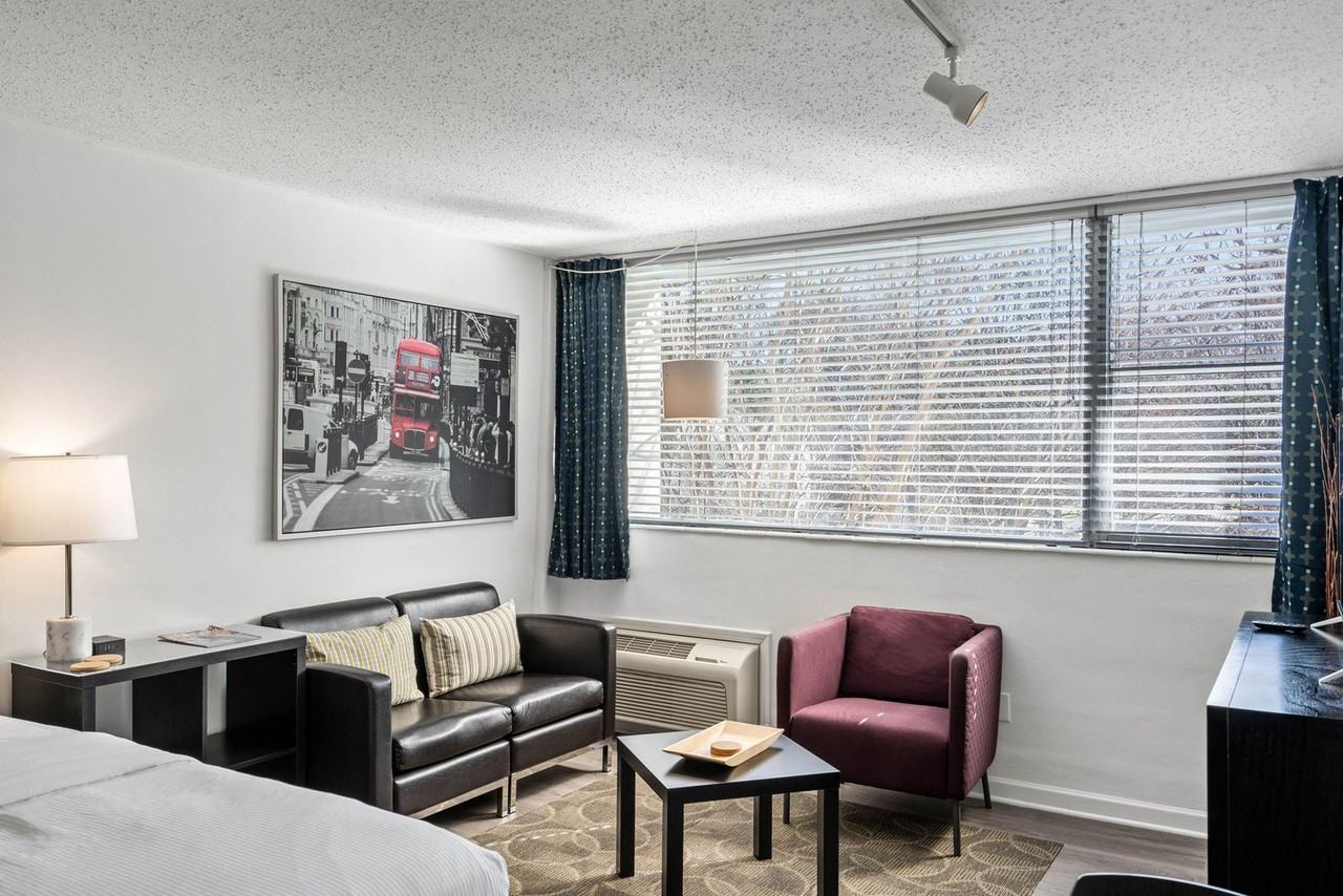 47 25th St Nw #1226697P - Photo 2 of 26