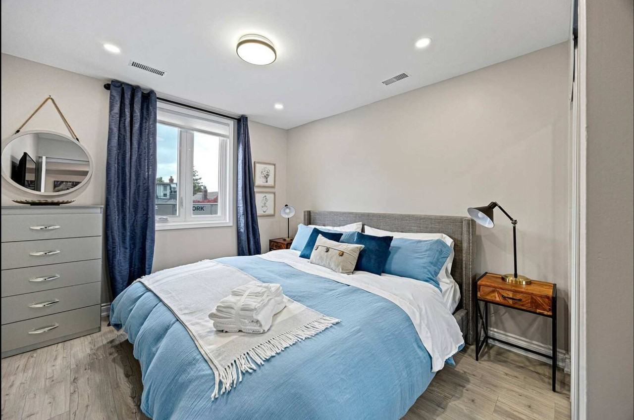 557 St Clair Ave W #1524852P - Photo 5 of 14