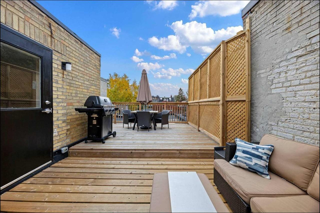 557 St Clair Ave W #1524852P - Photo 6 of 14