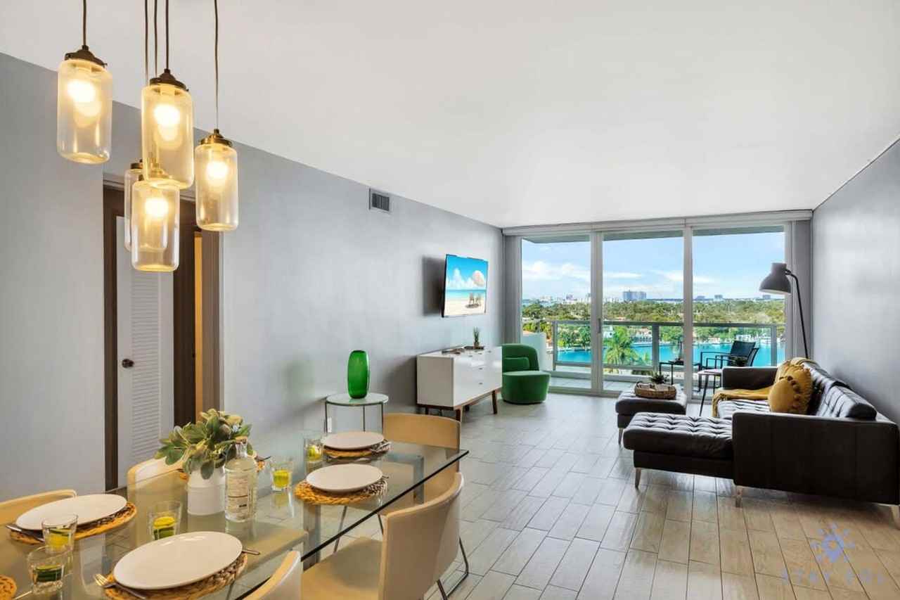 5151 Collins Ave #1227341P - Photo 2 of 28