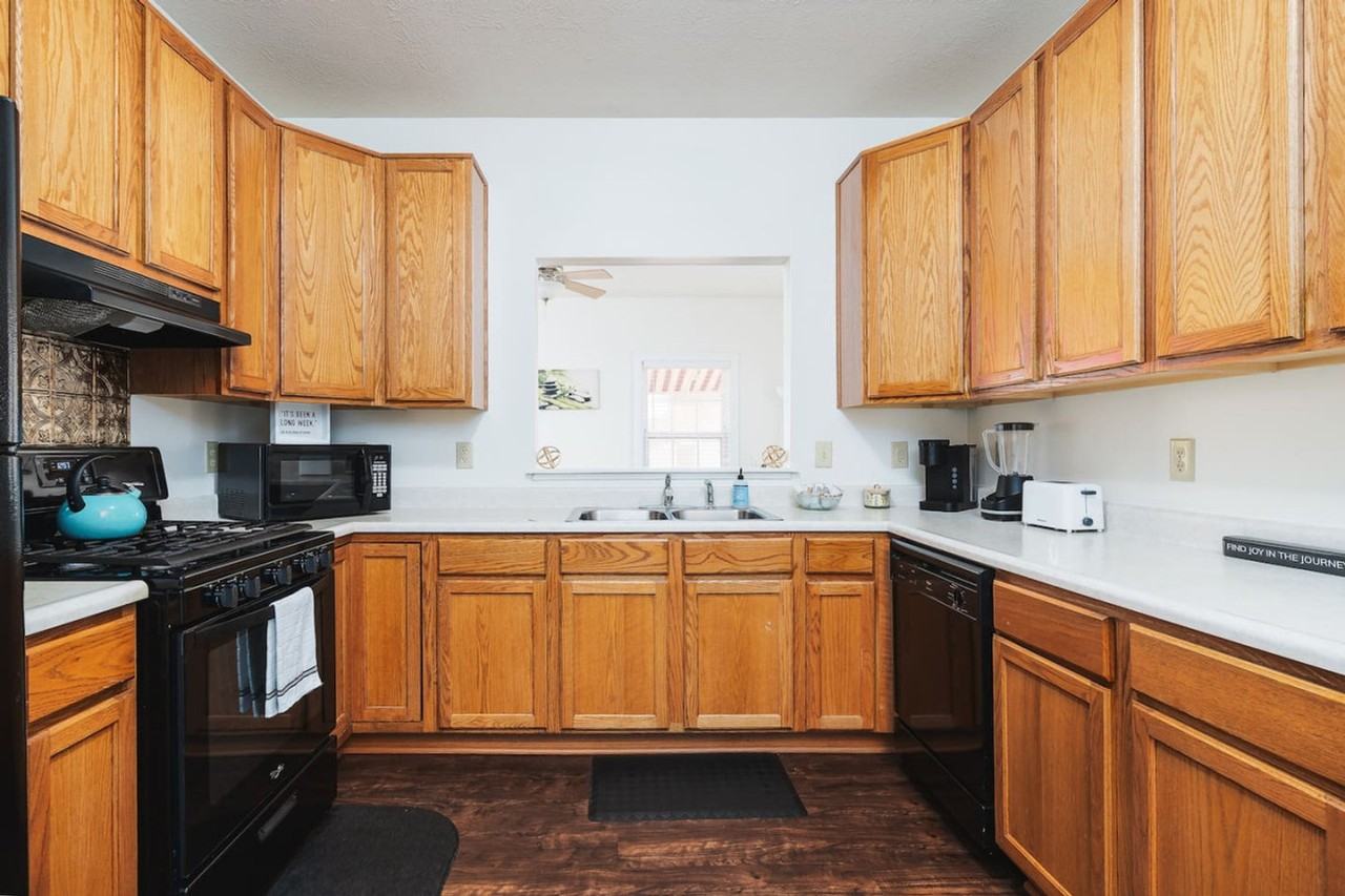 742 N Sheffield Ave #1228636P - Photo 5 of 48