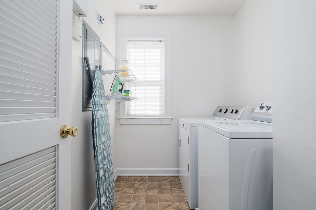 742 N Sheffield Ave #1228636P - Photo 6 of 48