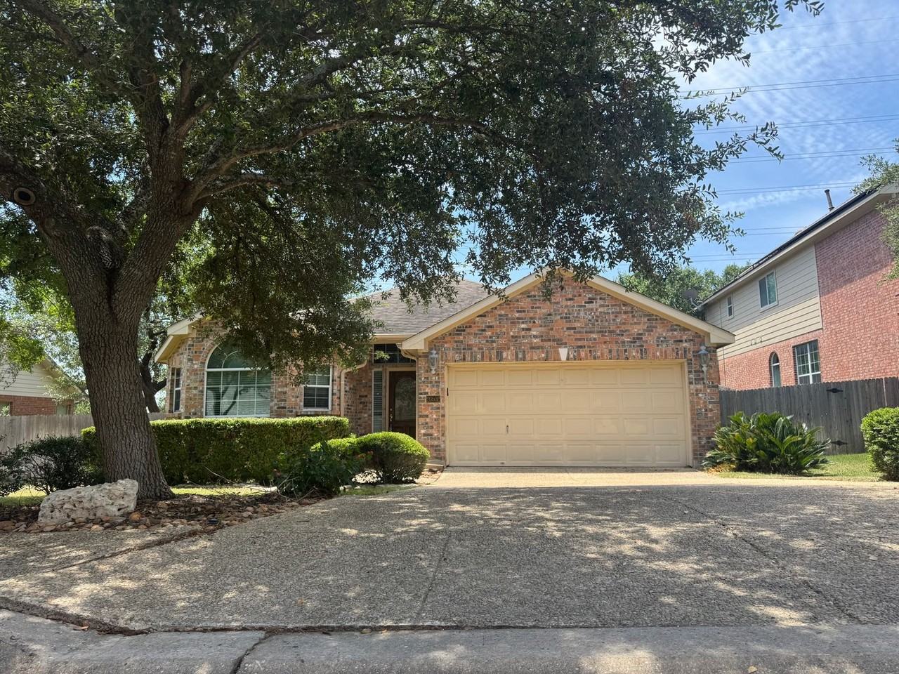 20502 Wild Springs Dr - Photo 2 of 45