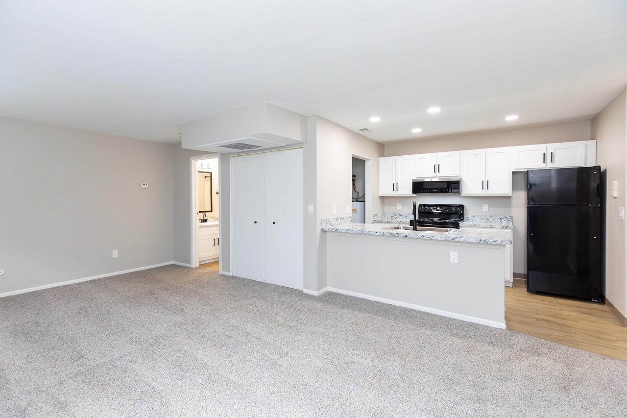 Market Mohawk Apartments - Photo 5 of 45