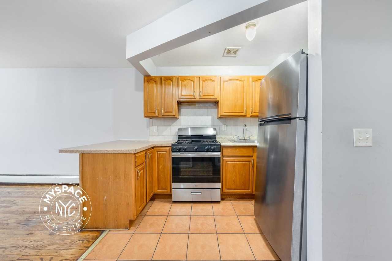 1775 Eastern Pkwy #2 - Photo 6 of 14