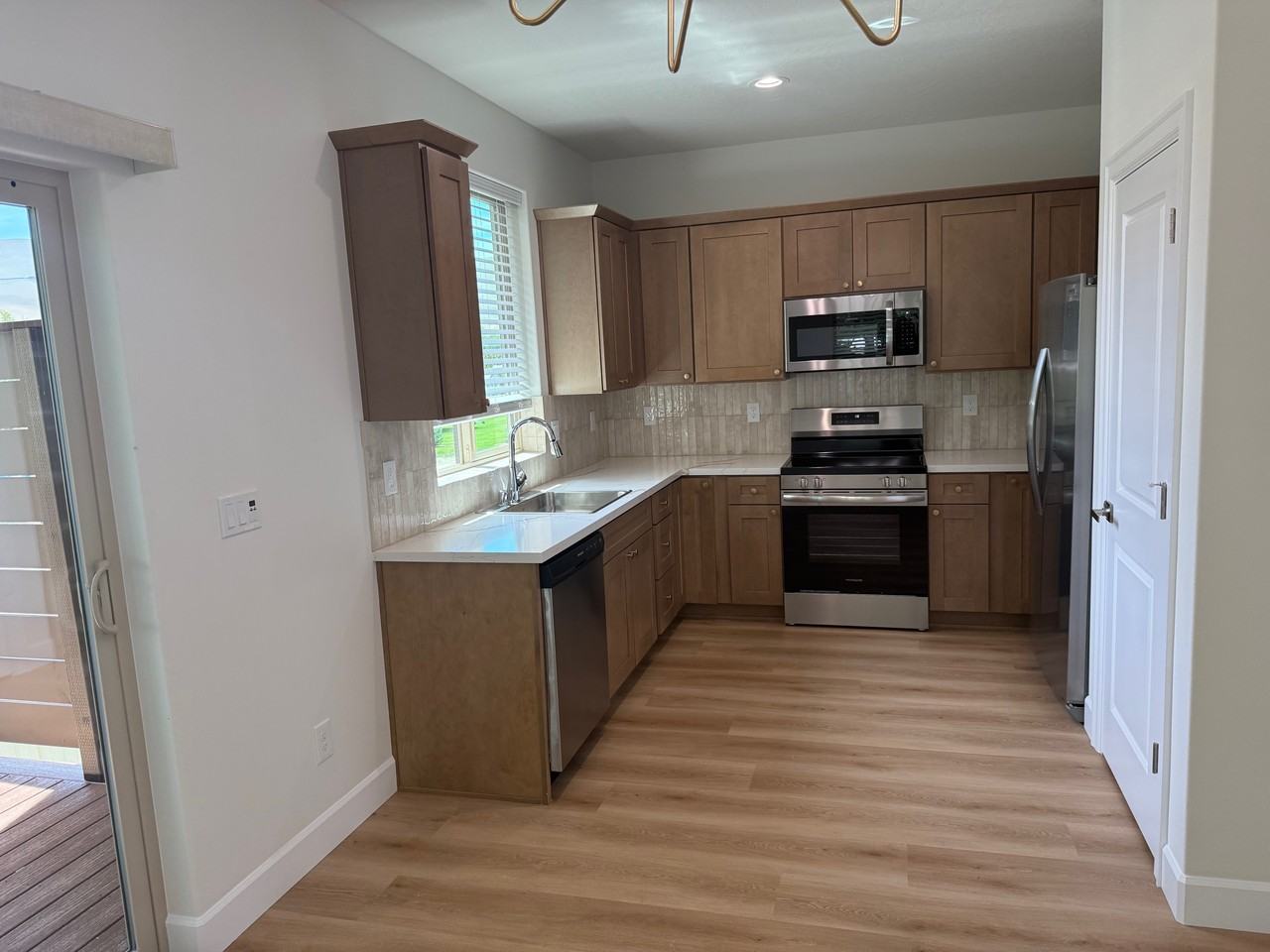 503 Carol Ave #B - Photo 2 of 18