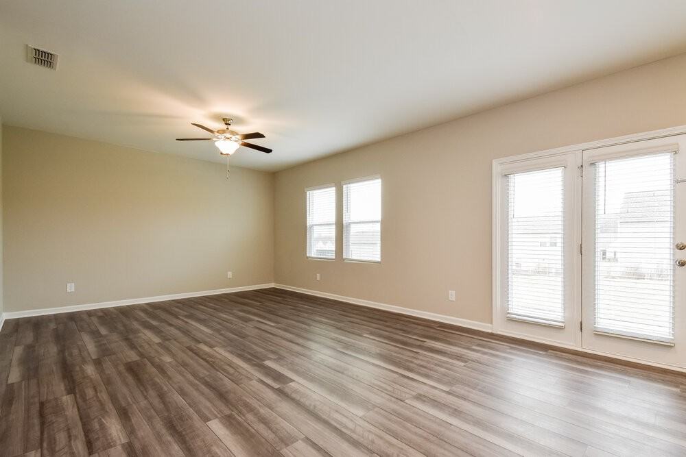 526 Knightsbridge Ln - Photo 4 of 17