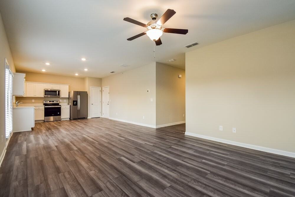 526 Knightsbridge Ln - Photo 5 of 17