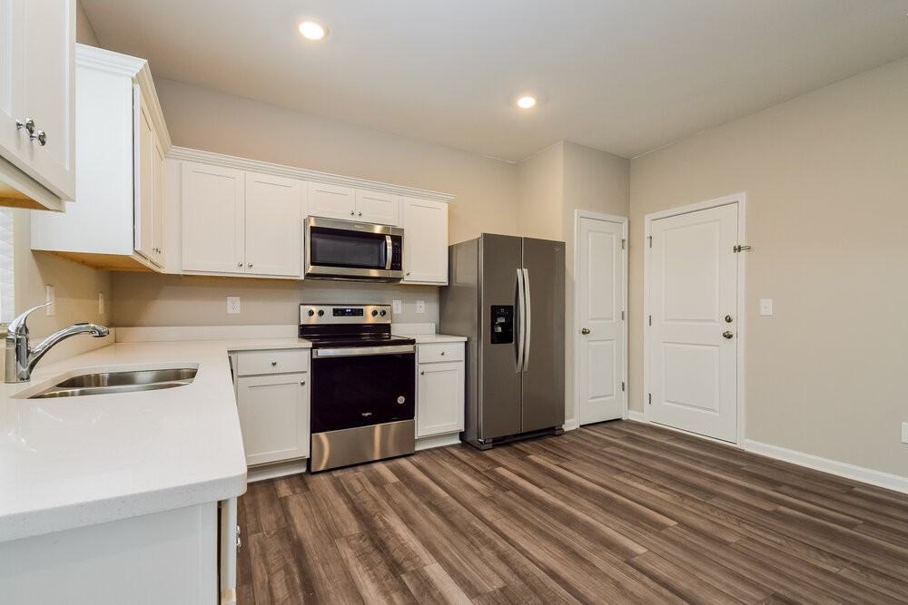 526 Knightsbridge Ln - Photo 7 of 17