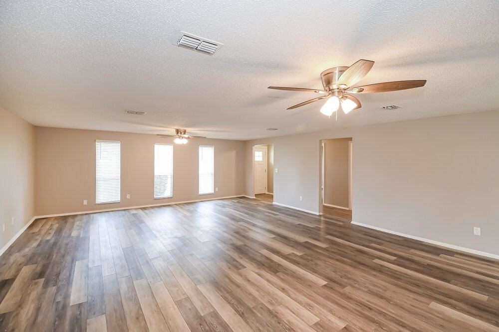 2891 Gatling Blvd - Photo 3 of 16