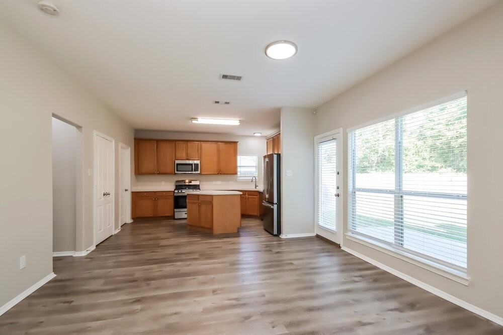 1089 Shadow Glenn Dr - Photo 6 of 17