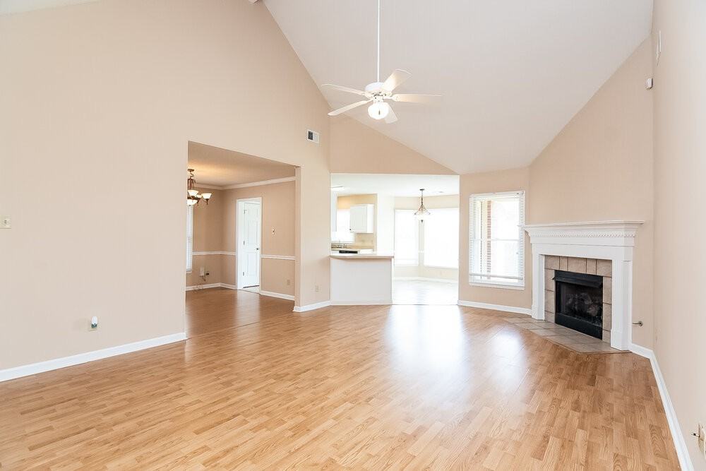1870 Gilden St - Photo 2 of 15