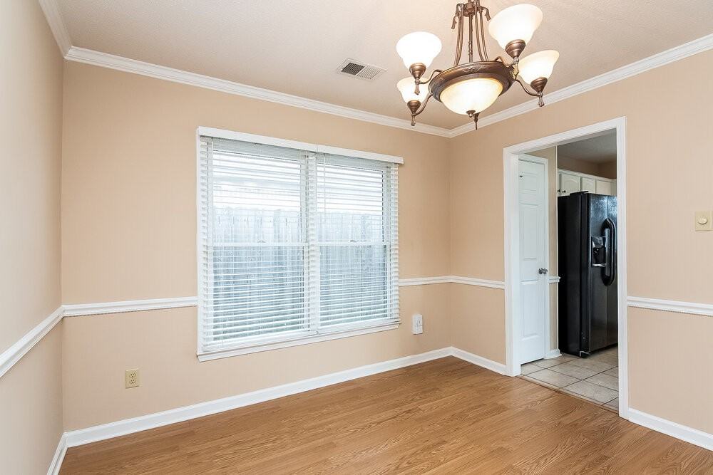1870 Gilden St - Photo 4 of 15