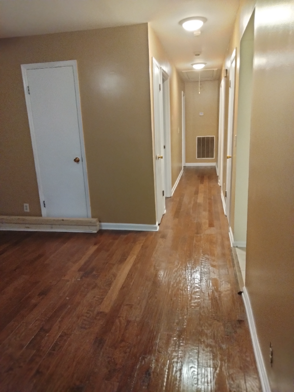 109 Castle Ct - Photo 3 of 14