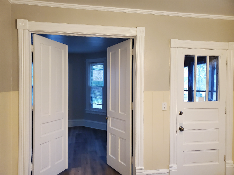 303 W Jefferson St - Photo 3 of 30