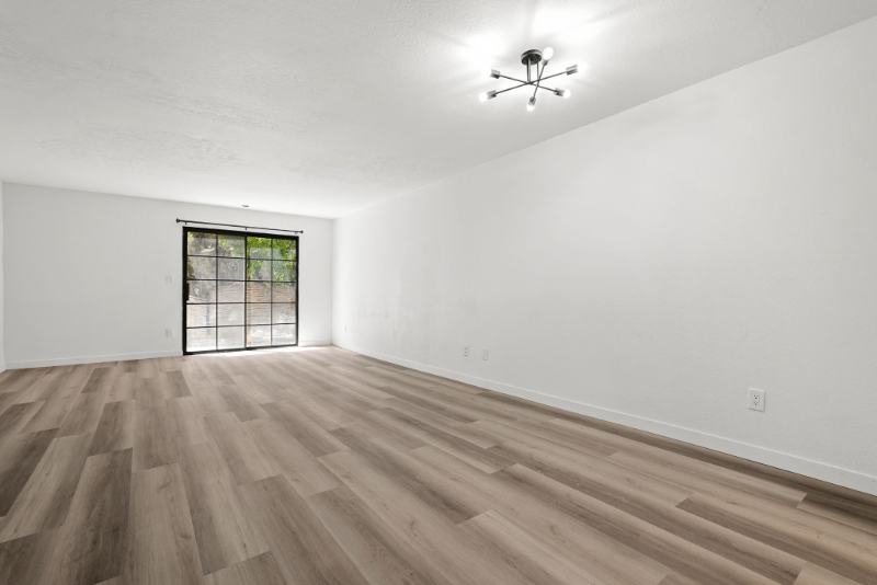 5240 Whitsett Avenue #5 - Photo 5 of 18