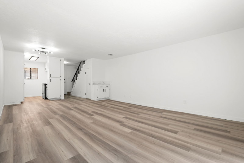 5240 Whitsett Avenue #5 - Photo 6 of 18