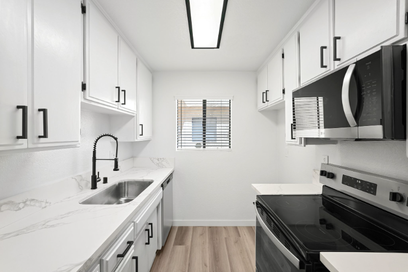 5240 Whitsett Avenue #5 - Photo 7 of 18