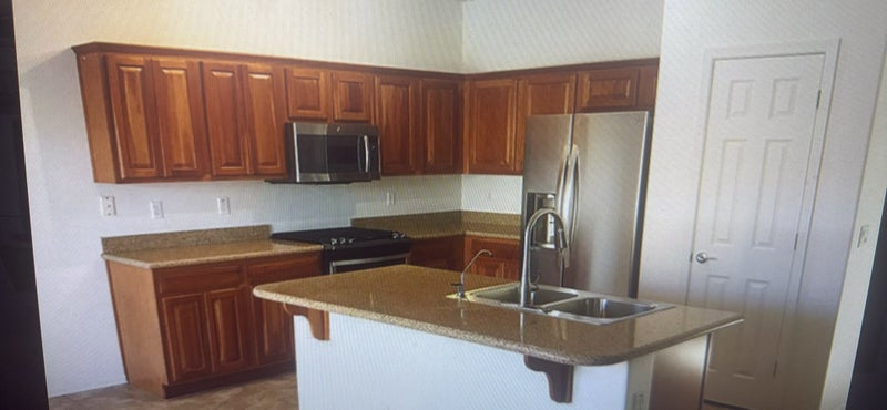 4194 E Westchester Dr - Photo 2 of 5