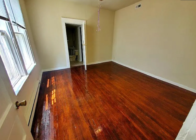 2100 Ingram Ave - Photo 6 of 13