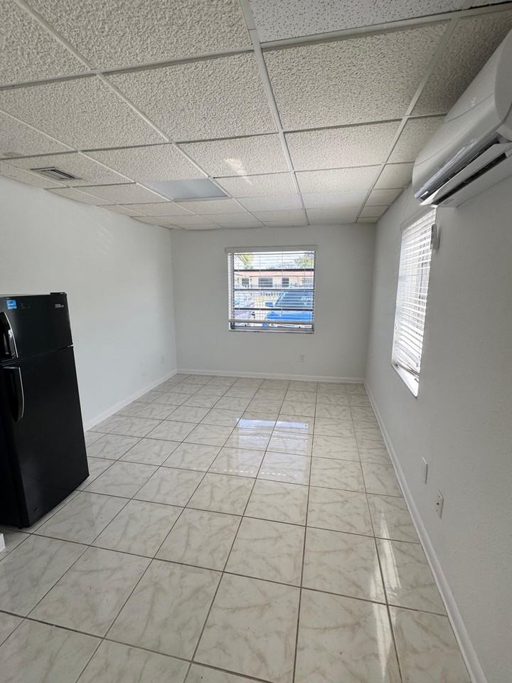 14280 Sw 285th St #1 - Photo 3 of 8