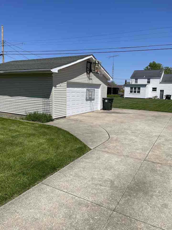 356 Montrose Ave Nw #NA - Photo 3 of 19