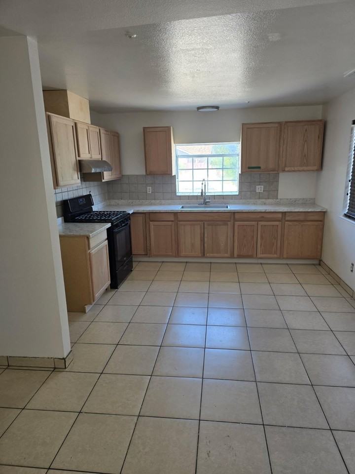 1201 Morris Ave #NA - Photo 2 of 8