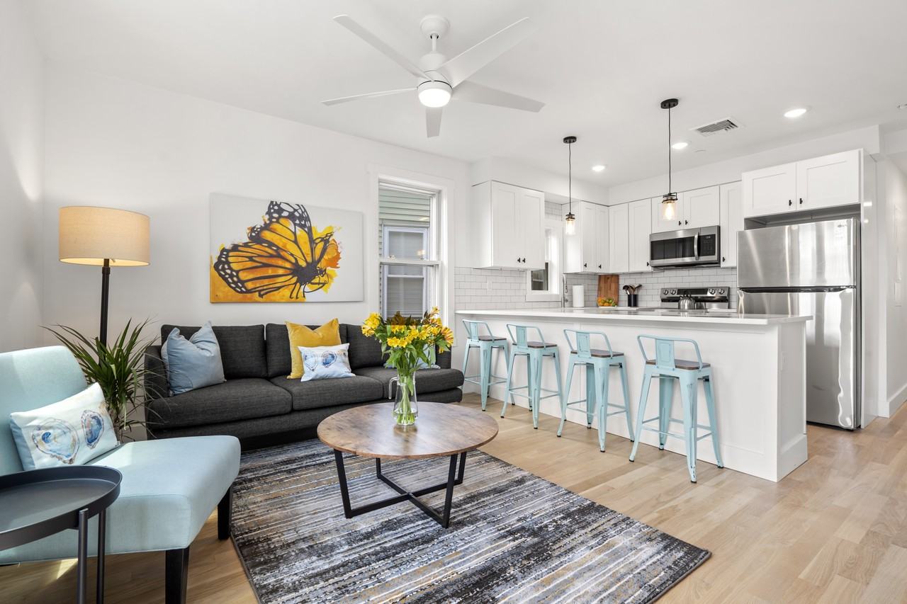 349 W 4th St #3 - Photo 6 of 14