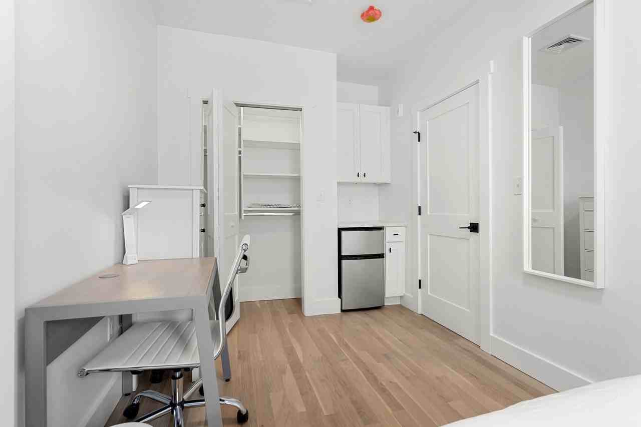 349 W 4th St #3 - Photo 4 of 14