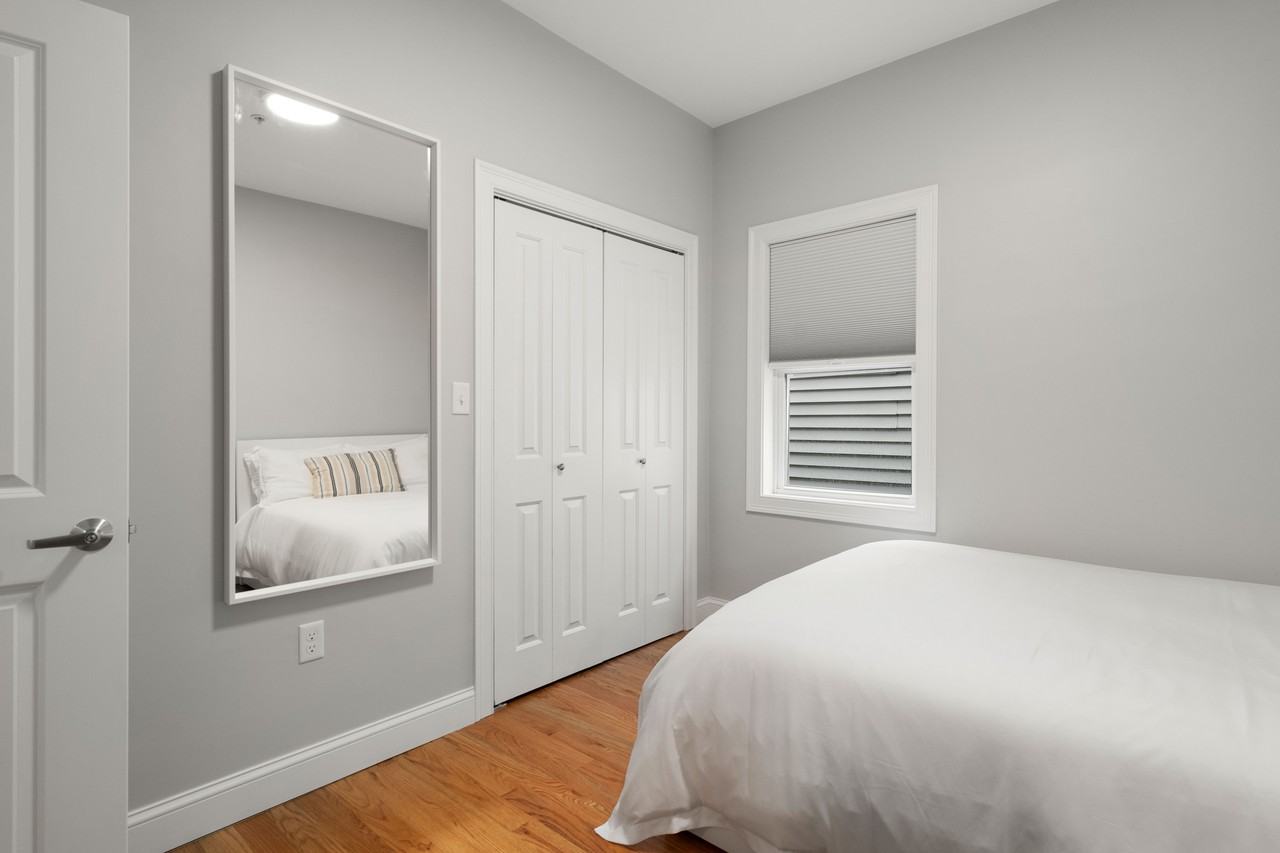 211 Princeton St #3 - Photo 5 of 19