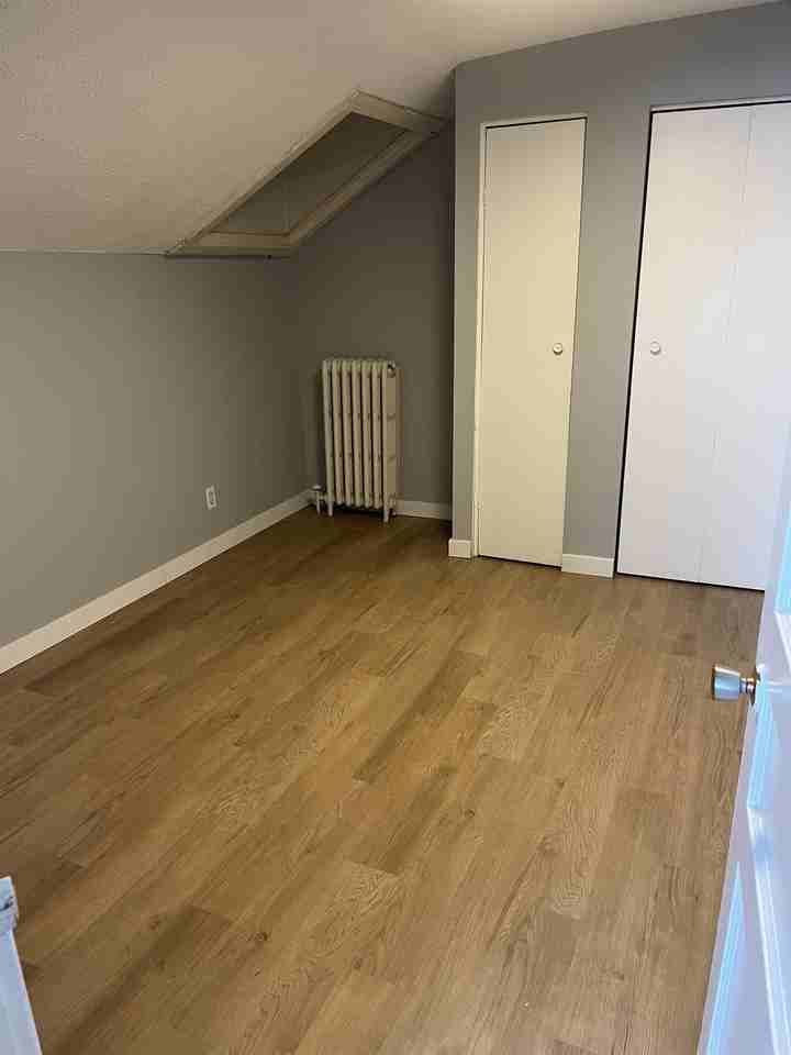 293 2b-293 Hazel Street #2B - Photo 2 of 9