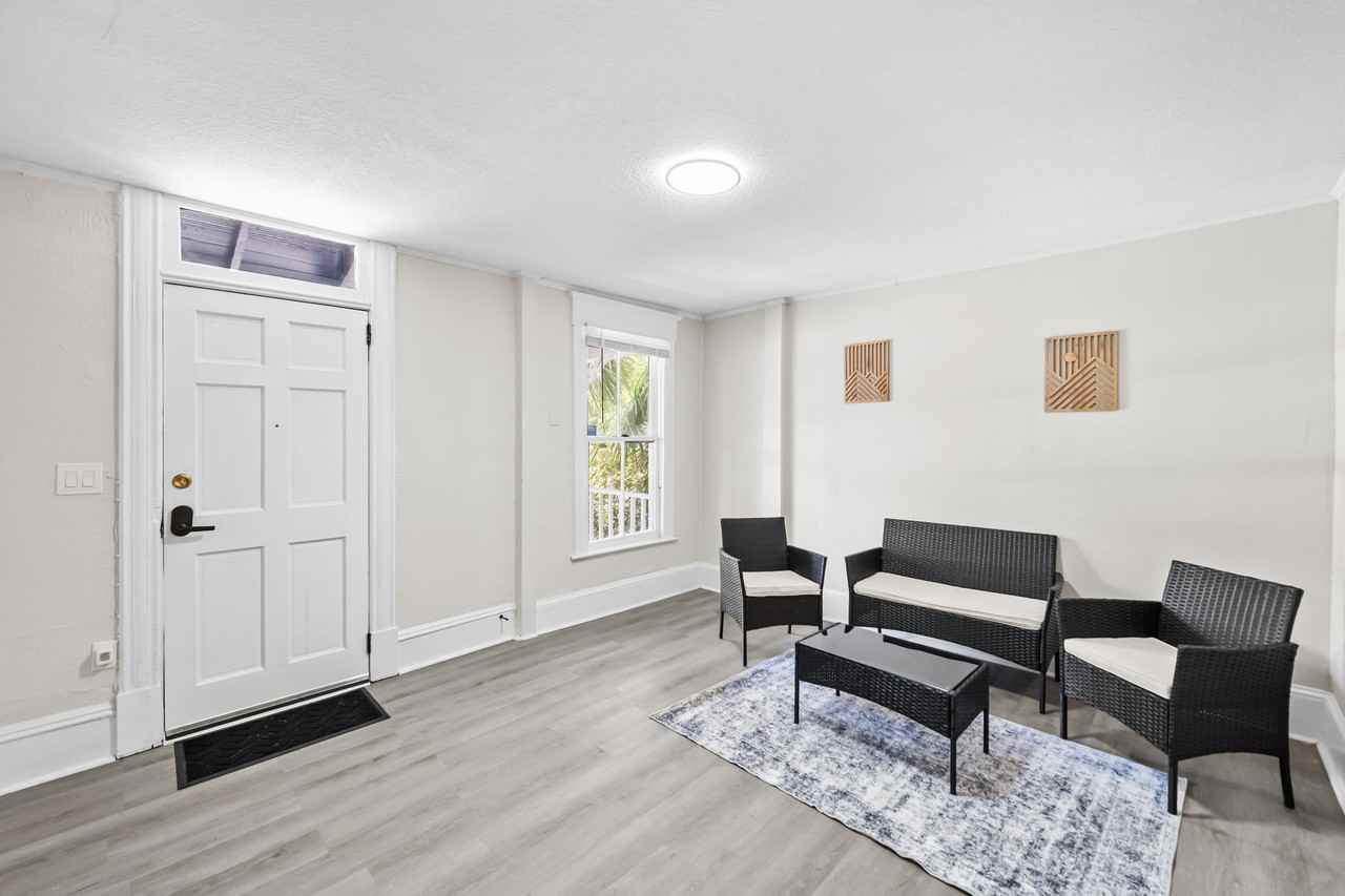 E 15th St - Photo 5 of 14