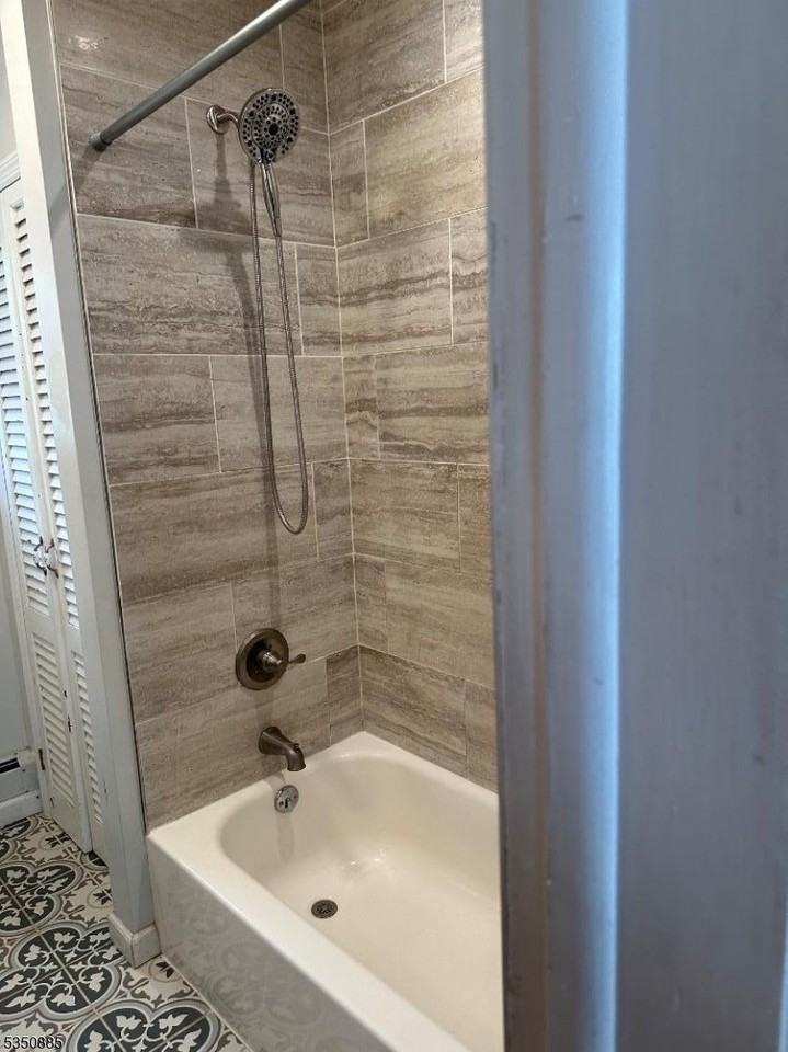 252 N 7th St - Photo 4 of 7