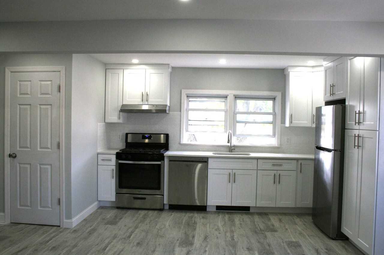 16 Butler Blvd ##2 - Photo 2 of 5