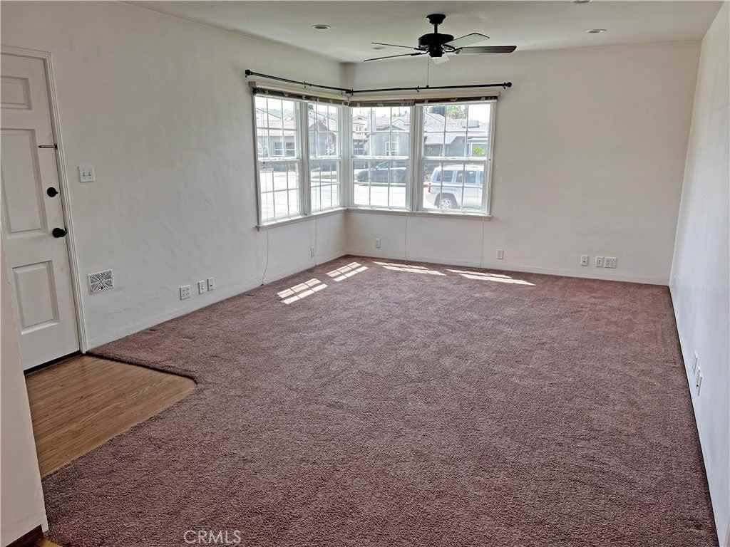 782 Lewis St - Photo 3 of 20