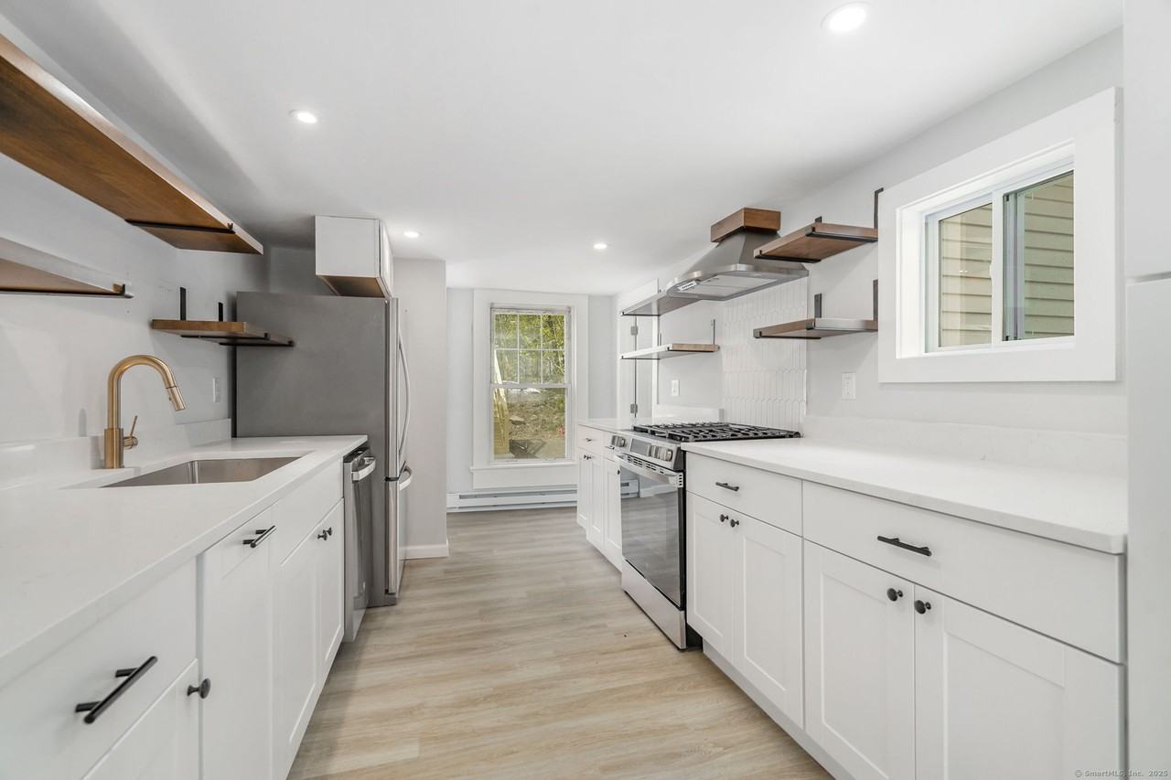 35 South St - Photo 3 of 22